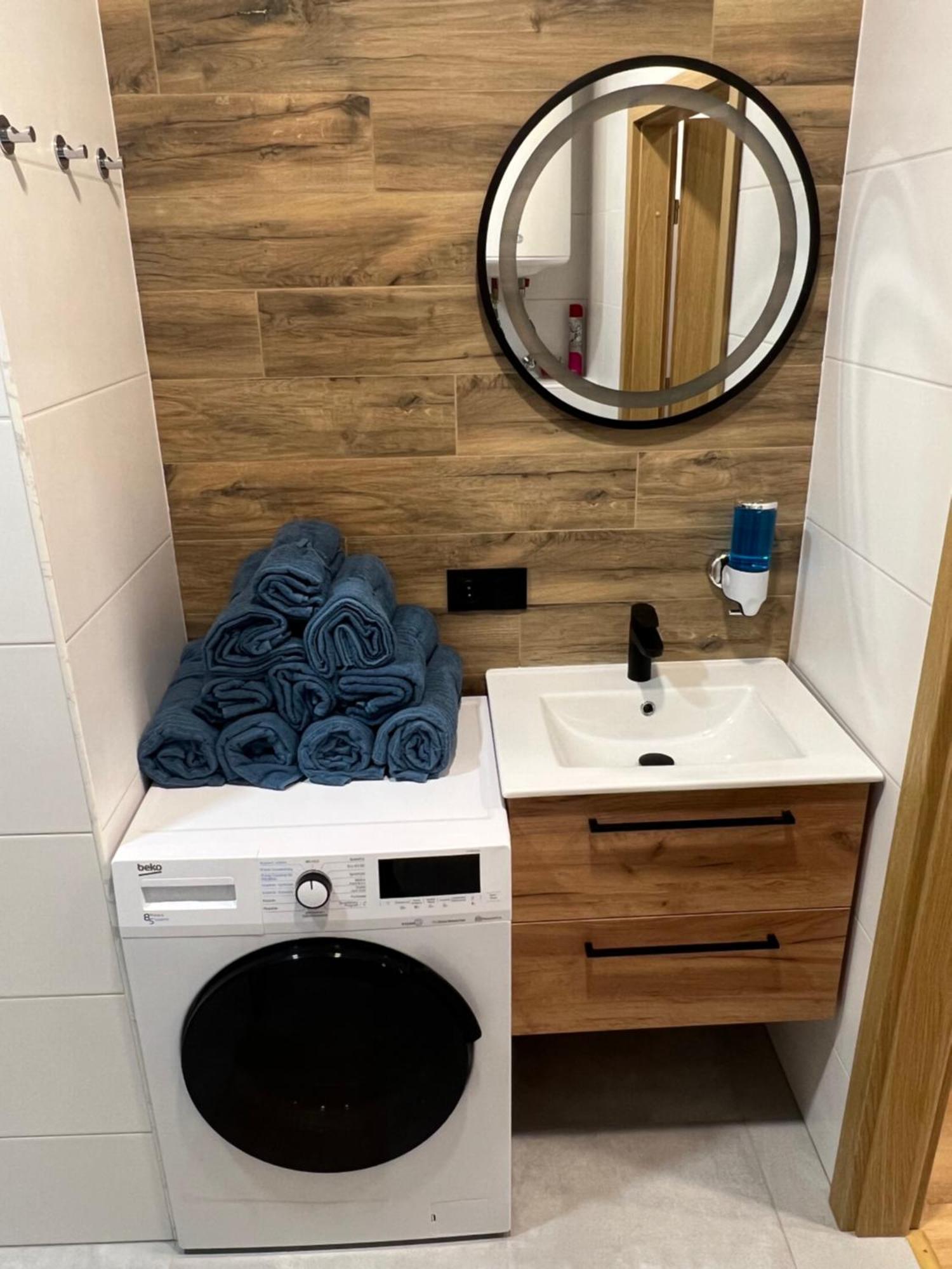 Gray Apartment 24H - Parking On The Street Κατοβίτσε Εξωτερικό φωτογραφία